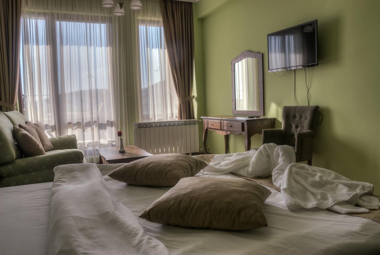 Hotel Chateau Des Bergers Targovishte  Eksteriør billede