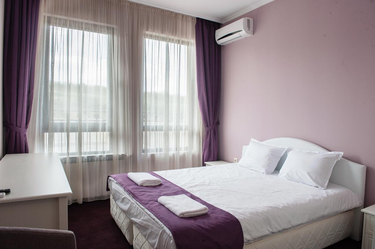 Hotel Chateau Des Bergers Targovishte  Eksteriør billede