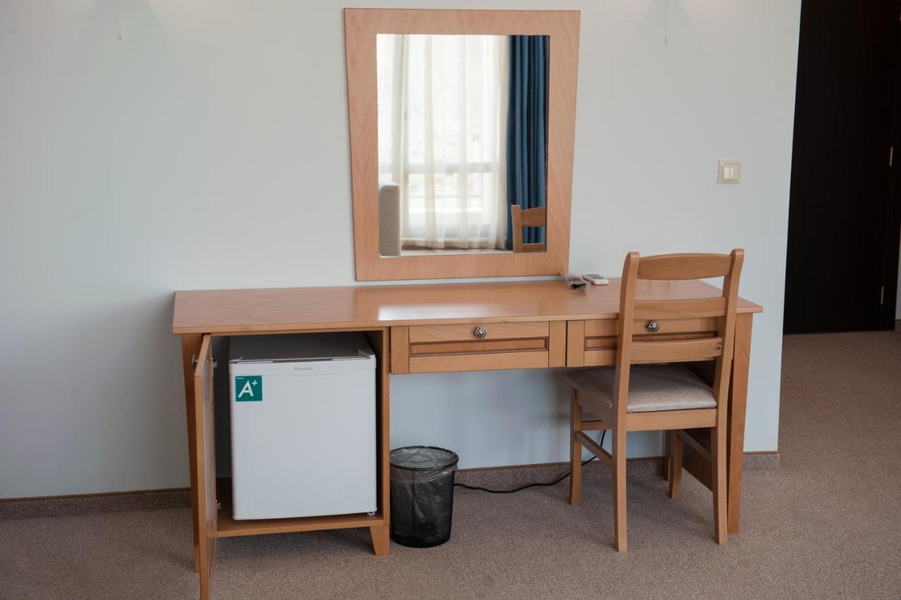 Hotel Chateau Des Bergers Targovishte  Eksteriør billede